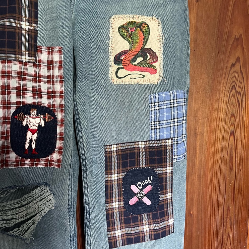 Women's Blue Patchwork Jeans - Picture 3 of 6
